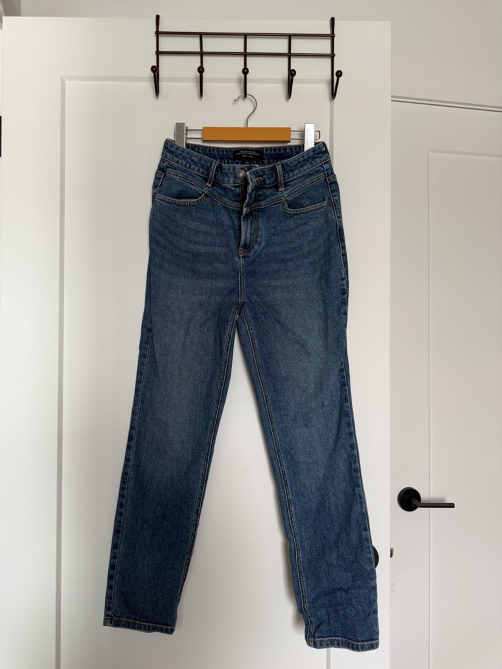 RW&CO. Straight-Leg Mid-Blue Jeans